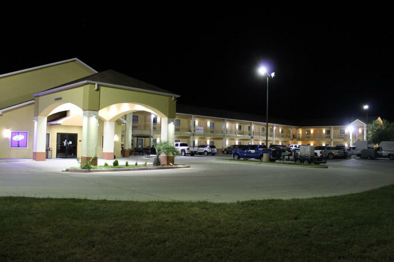 Horizon Inn & Suites Pearsall Zewnętrze zdjęcie
